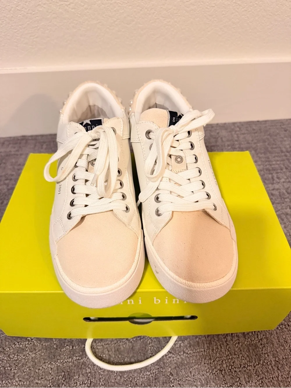 Gianni Bini White Pearl-Embellished Low-Top Sneakers